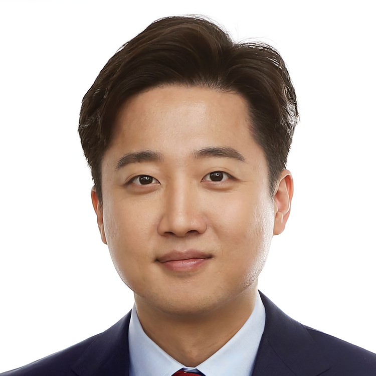 Jong-Seok MBTI Personality Type: ESTJ or ESTP?