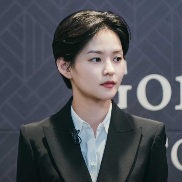 Park Ho Yeong MBTI Personality Type: INFJ