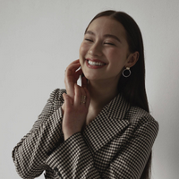 Lola Tung - Discussion on PDB
