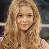 🔥 Alison DiLaurentis MBTI Personality Type ENFJ or ENFP?